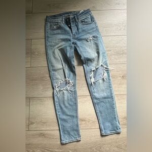 American Eagle Outfitters Light Blue Distressed Skinny Jeans